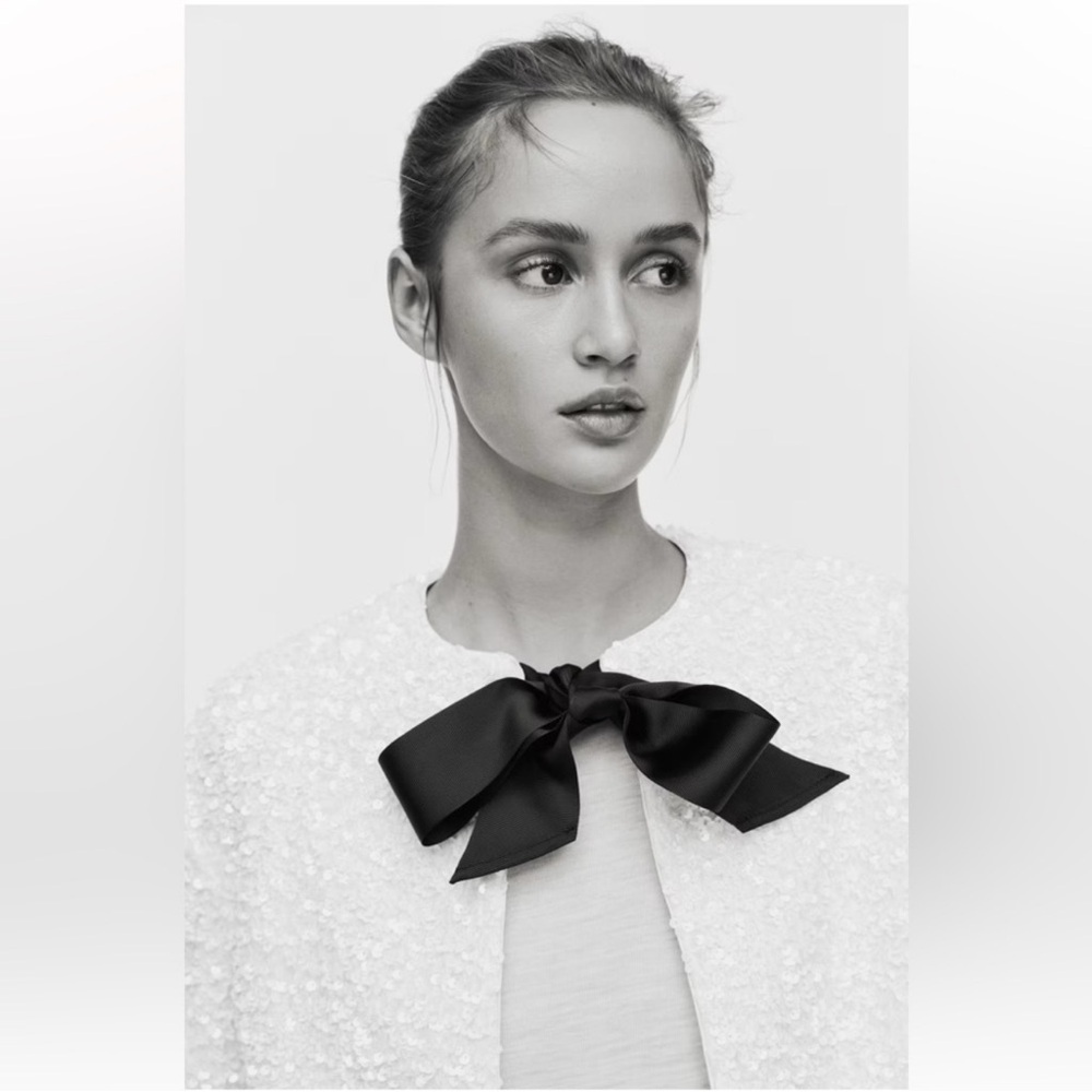 Elegant White Sequin Jacket with Black Bow - Picture 2 of 5